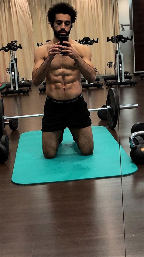 Liverpool Forward Mo Salah Shows Off Six Pack After Hitting The Gym At