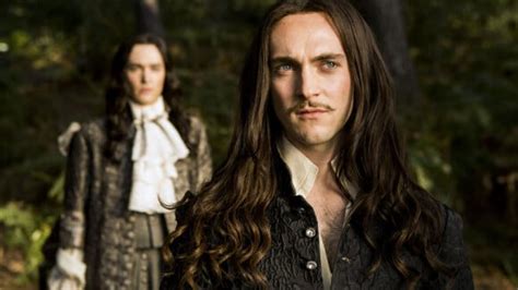 Photo George Blagden En Louis Xiv Et Alexander Vlahos En Monsieur