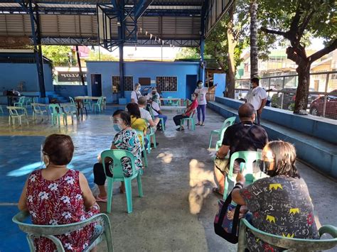 Metro Manila Lgus Begin Vaccinating Elderly Population Vs Covid