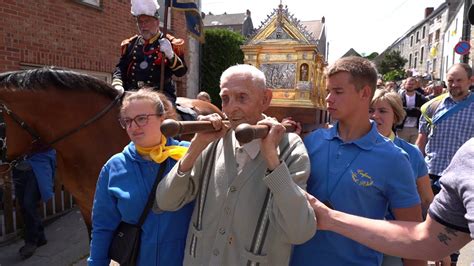 Marche Sainte Rolende De Gerpinnes Villers Poterie Escorte De La