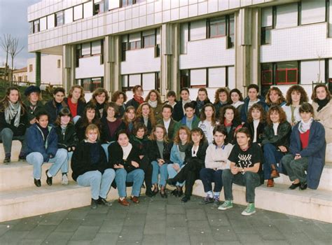 Photo de classe 1ère A1 de 1991 Lycée Marie Madeleine Fourcade