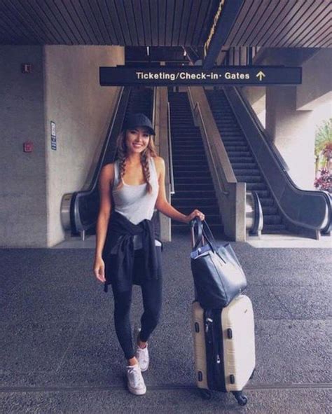 70 Cute Airport Outfit Ideas To Be Comfortable And Stylish Girl