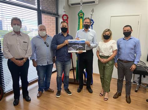 FIESC apresenta projeto de revitalização do Moinho ao prefeito de