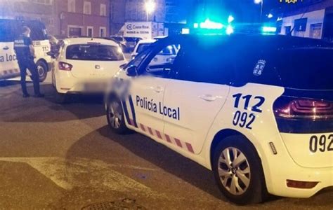 Detienen A Una Mujer Por Amenazar A La Pareja De Su Madre Con Una Barra