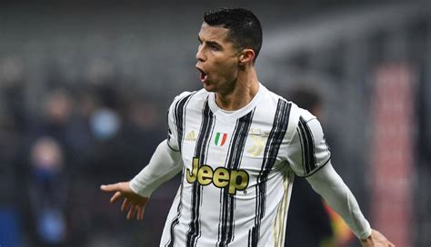 Cristiano Ronaldo Este Cel Mai Urm Rit Om Din Lume Are Un Num R