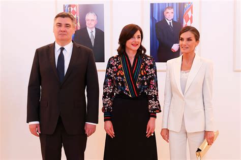 Letizia Versiona Su M Tico Traje De Su Compromiso En Croacia