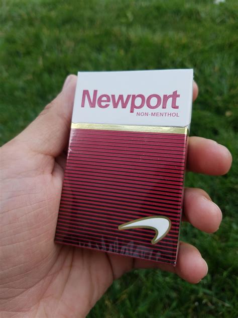 187 Best Marlboro Reds Images On Pholder Cigarettes Smokingwomen And