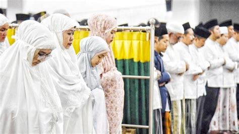 Fadhilah Sholat Tarawih Malam 1 Sampai 30 Ramadhan Menurut Kitab