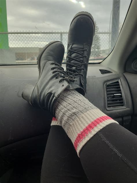 My Favorite Socks And Boots To Wear Rsocksoverleggings