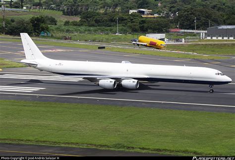 OB 2158 P Skybus Jet Cargo Douglas DC 8 73CF Photo by José Andrés