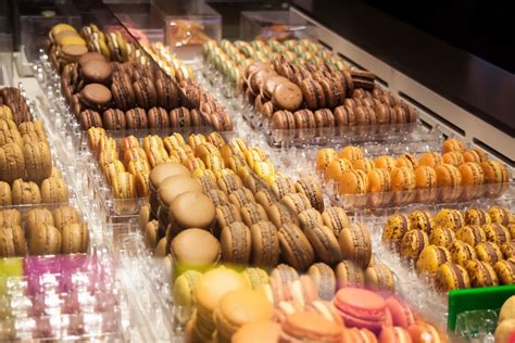 Le Marais Pastry And Chocolate Food Tour Getyourguide