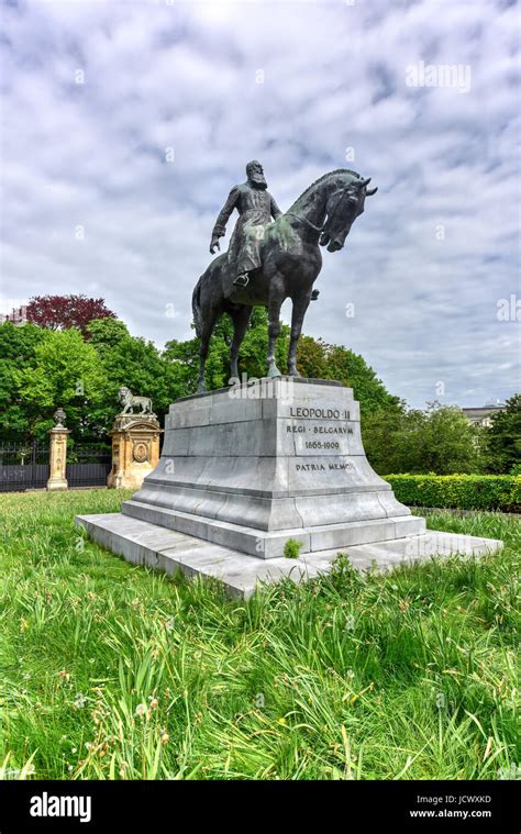 La Estatua Ecuestre Del Rey Leopoldo II El Segundo Rey De Los Belgas