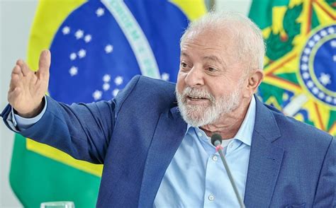 Gastos de Lula cartão corporativo em viagens trazem retorno ao