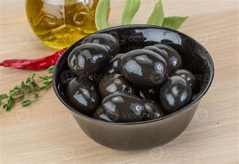 Cooked black olives 10934046 Stock Photo at Vecteezy