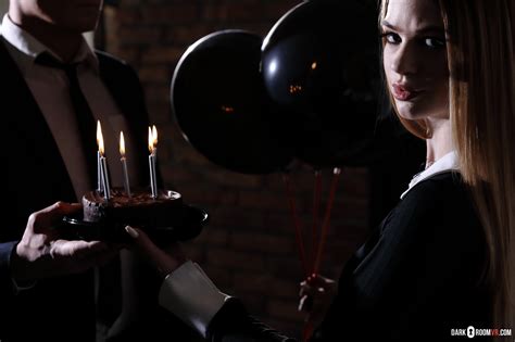 Girl Brings Her Pussy For Creampie As Birthday Treat Pics XHamster