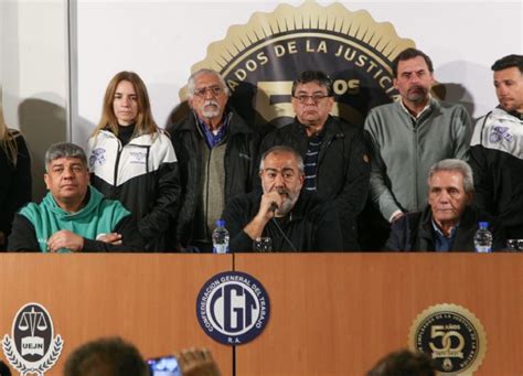 Pablo Moyano prepararía su renuncia a la conducción tripartita de la