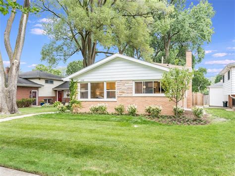 Glenview, IL Real Estate - Glenview Homes for Sale | realtor.com®