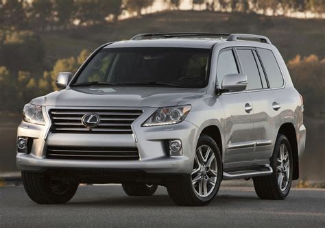 Check out the 2015 Lexus LX570! | Motor Guides