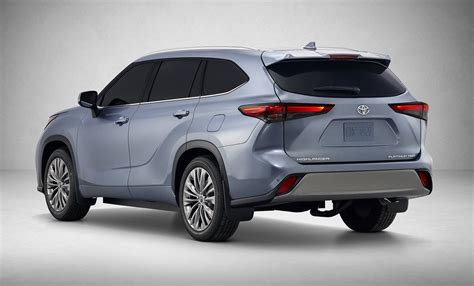 Toyota Kluger Revealed Gets Dynamic Force Hybrid Option