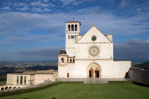 Papal Basilica Of St Francis In Assisi Upper Church Assisi Pax Mundi