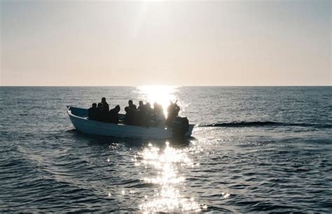 Sea Watch 3 201 Persone Attendono Un Porto Sicuro