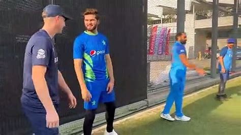 Shaheen Shah Afridi Coaches Muhammad Shami Video Dailymotion