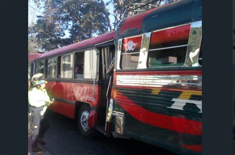 Fuerte Accidente De Buses Deja A Diez Personas Heridas