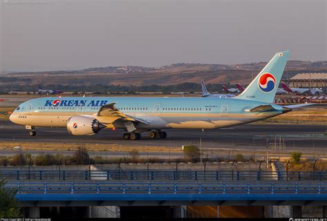 Hl Korean Air Boeing Dreamliner Photo By Adrian Nowakowski