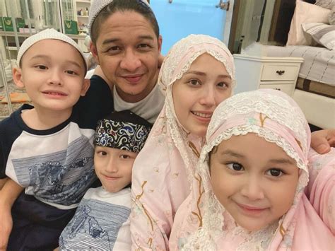 Pasha Dan Adelia Rayakan Ulang Tahun Pernikahan Ke 12