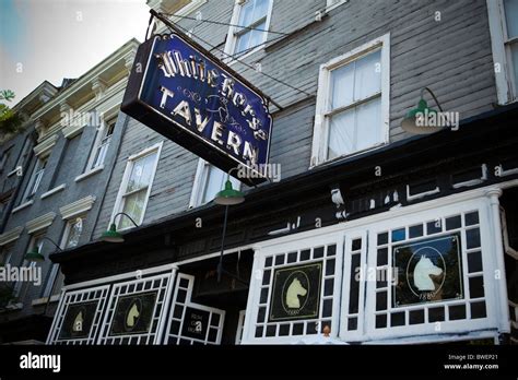 White Horse Tavern Hi Res Stock Photography And Images Alamy