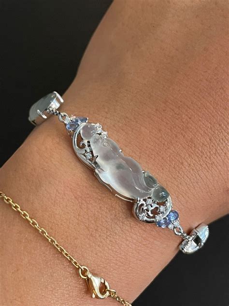 18K Solid White Gold Myanmar Jadeite High Translucent Sea Lion Bracelet