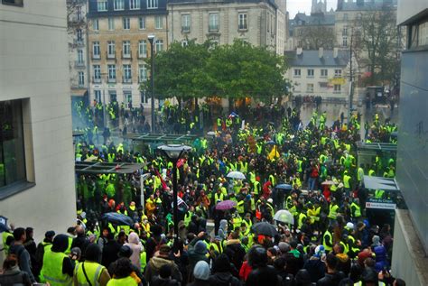 Nantes 8 décembre le peuple veut la chute du régime Contre Attaque