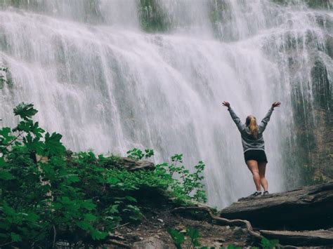 Hiking Bridal Veil Falls in Chilliwack, BC, Canada | Jana Meerman