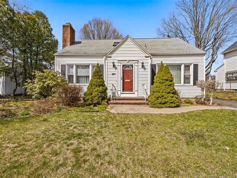 1890 Whitney Ave Hamden Ct 06517 Mls 170558661 Redfin