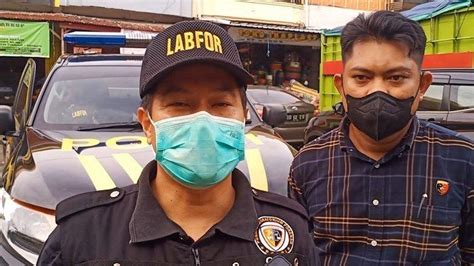 Tim Labfor Polda Sulsel Ambil Abu Sumber Kebakaran Pasar Sentral Sinjai