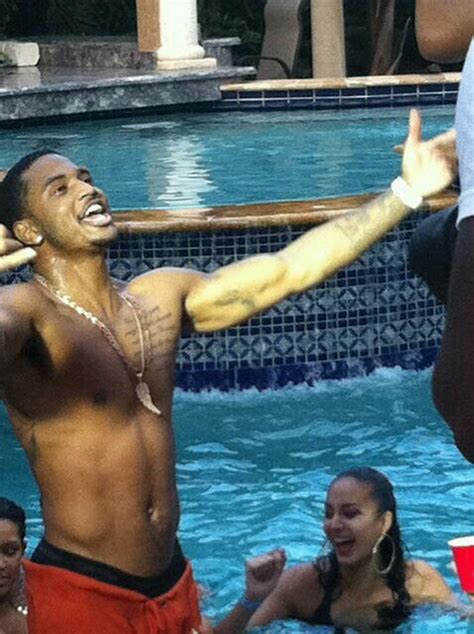 Trey Songz On Set Of What I Be On Trey Songs Trey Songz Beautiful Men Faces