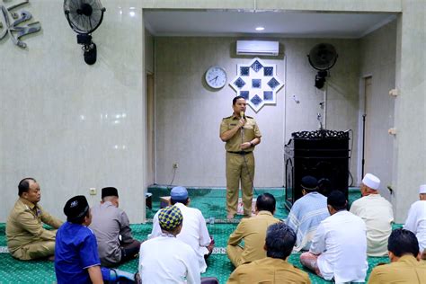 Salat Gerhana Bareng Warga Arief Masjid Harus Bisa Berikan