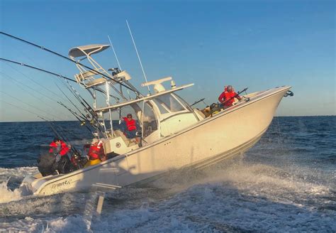 Coast Guard Rescue 6 Boaters 15 Nm Offshore Charleston