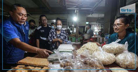 Strategi Zulhas Kendalikan Harga Pangan Saat Ramadan Lebaran