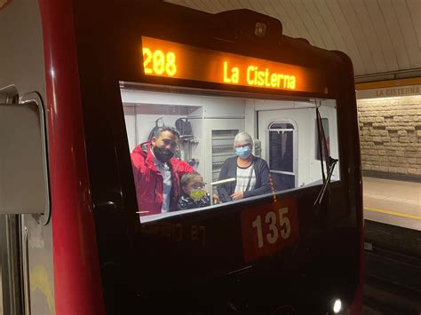 Metro De Santiago Nuevoviaje On Twitter Abuela Cumple Sue O De