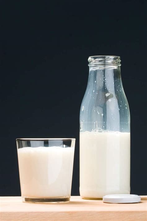 Bouteilles De Lait En Verre Vides Poor Ml Avec Couvercles En