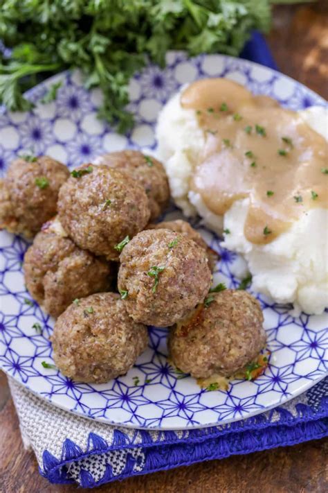 Easy Turkey Meatballs | Lil' Luna