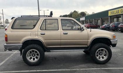 View build 5 Inch Lifted 1995 Toyota 4Runner 4WD | Rough Country