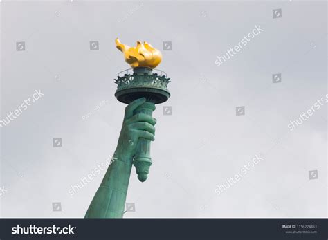 900 Statue Of Liberty Torch Close Up Images, Stock Photos & Vectors ...