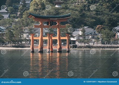 Sunny Day at Itsukushima Floating Torii Gate Off the Coast of Th Stock ...