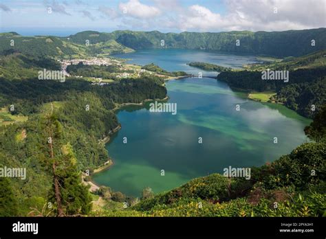 Lagoa Verde And Lagoa Caldera Caldeira Das Sete Cidades Sao Miguel