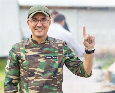 Гатин получил благодарность от Минниханова за поддержку бездомных 02.09 ...