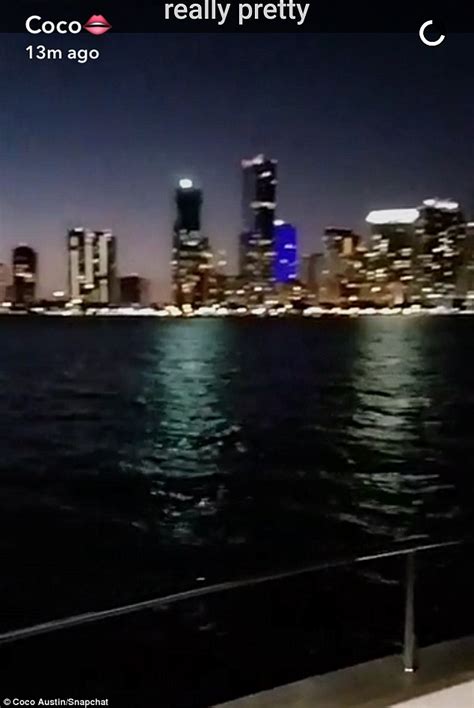 Coco Austin Poses In A Bikini With Baby Chanel On Vacation Daily Mail Online