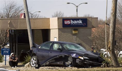 Teen Driver Loses Control Of Car Hits Poles Near Ninth And Iowa News