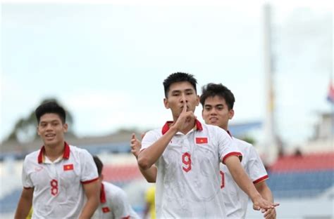 Việt Nam beats Malaysia 4 1 cruises into second consecutive AFF U23 final